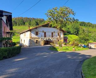 Casa adosada en venda en Iurreta amb Balcó