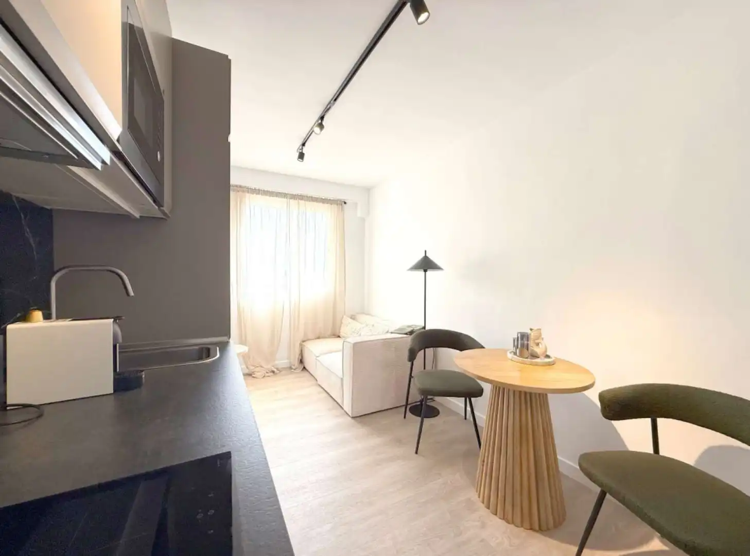 Sala de estar de Estudio para compartir en  Palma de Mallorca con Aire acondicionado, Terraza y Amueblado