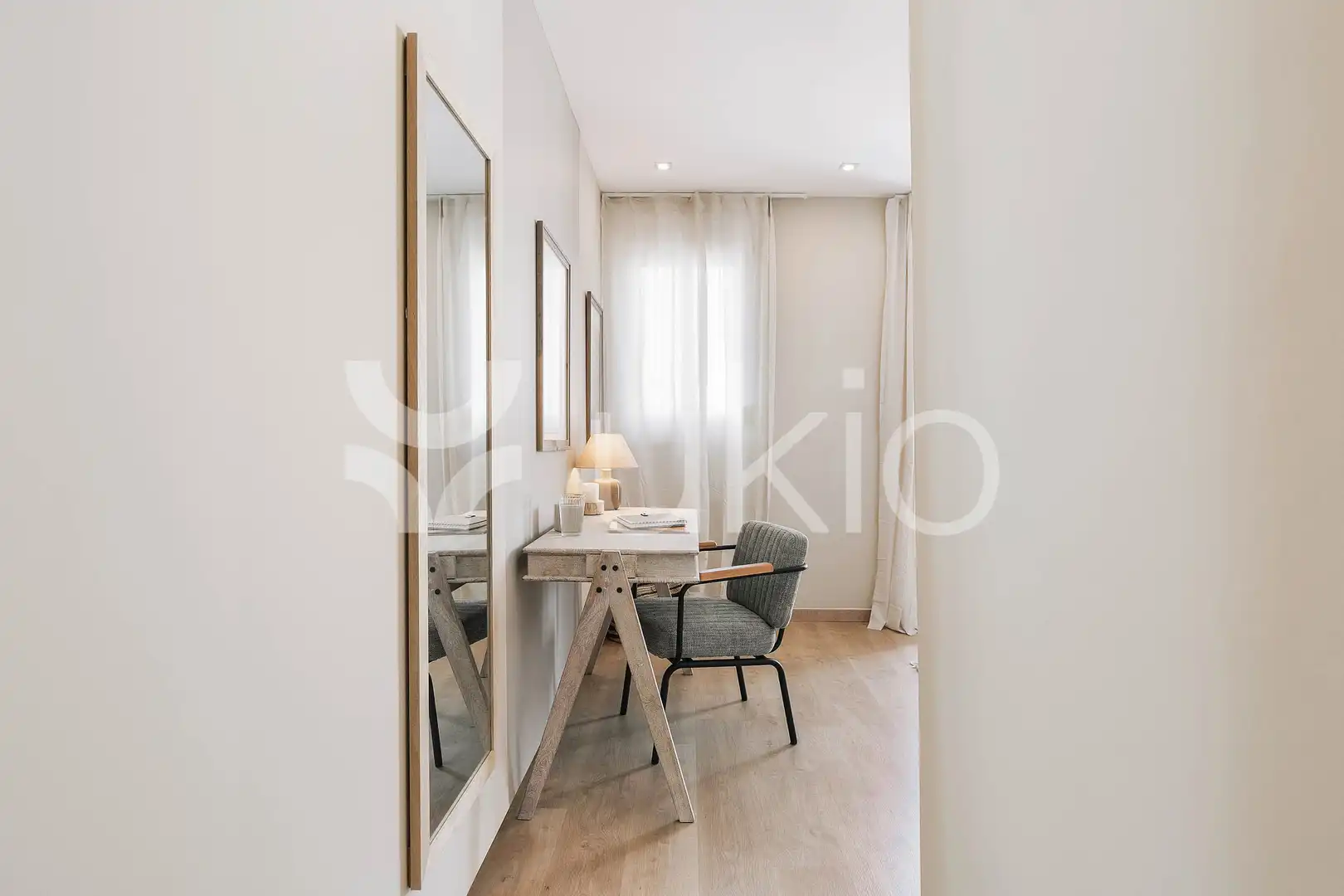 Apartamento con terraza en alquiler en Carrer del Comte Borrell, imagen 14