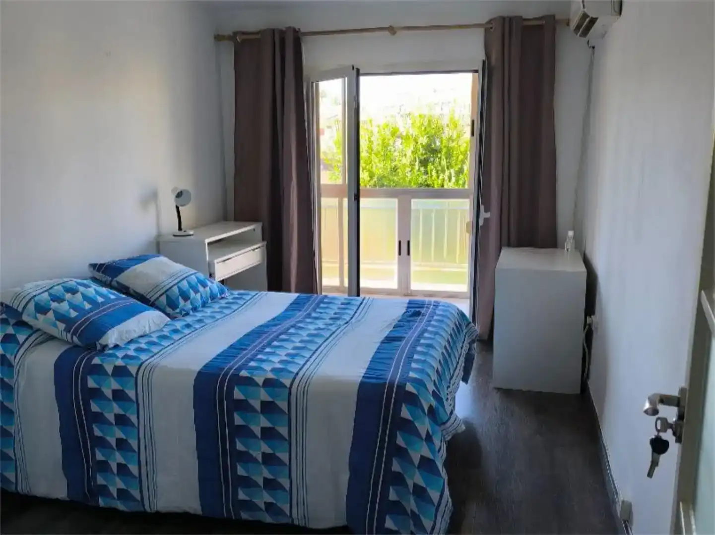 Bedroom of Flat for rent in Aranjuez  with Air Conditioner, Parquet flooring and Furnished
