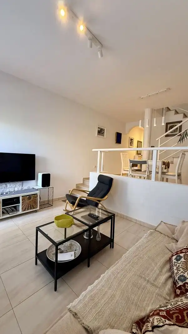 Sala d'estar de Casa o xalet en venda en Pájara amb Aire condicionat, Jardí privat i Terrassa
