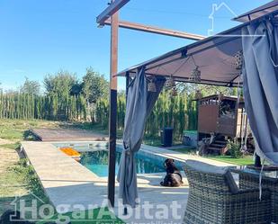 Piscina de Casa o xalet en venda en Cheste amb Calefacció, Terrassa i Piscina