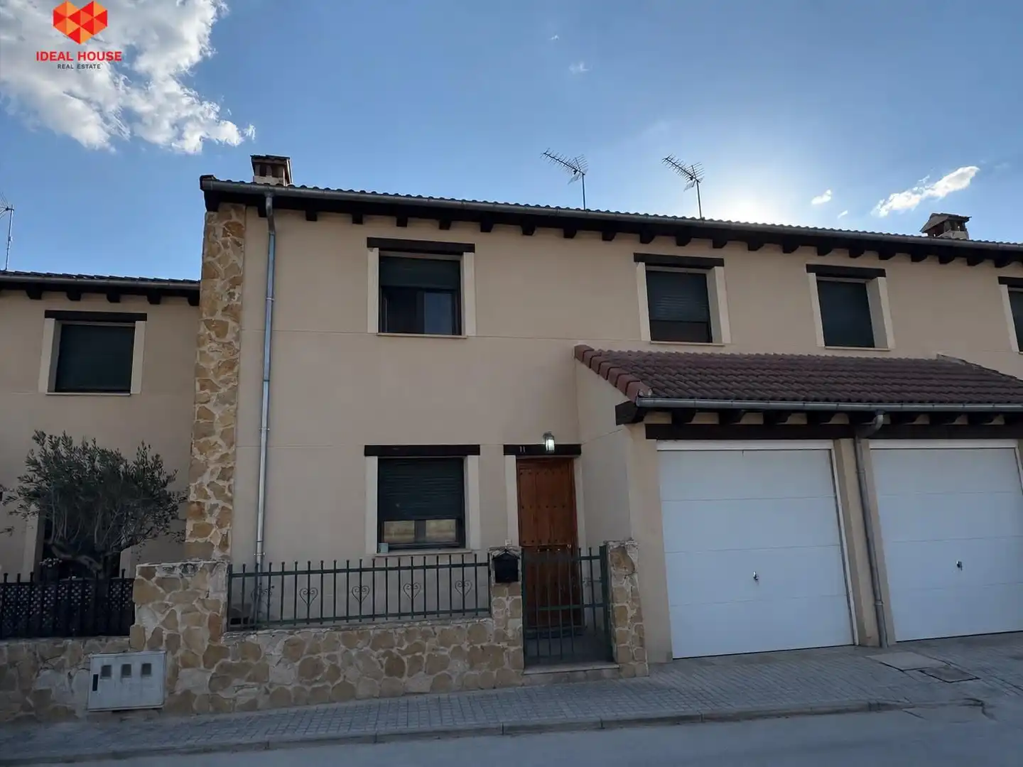 Detached house for sale in Calle Calle Sobrellano