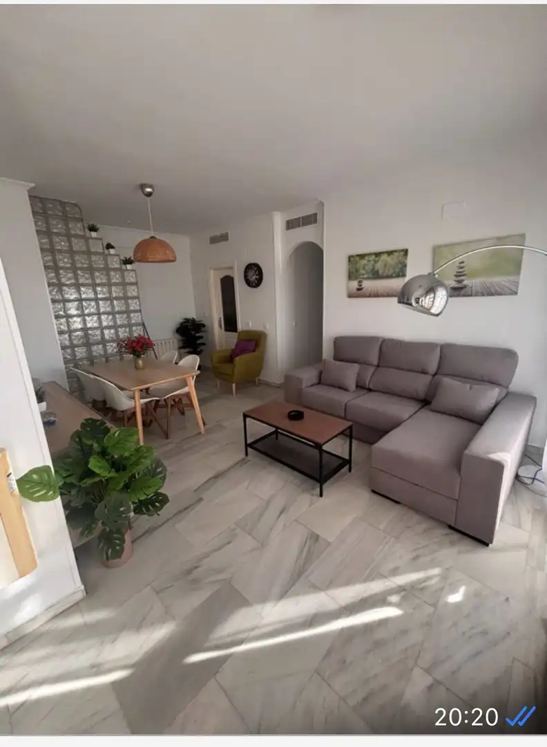 Wohnzimmer von Wohnung zur Miete in Badajoz Capital mit Klimaanlage, Terrasse und Schwimmbad