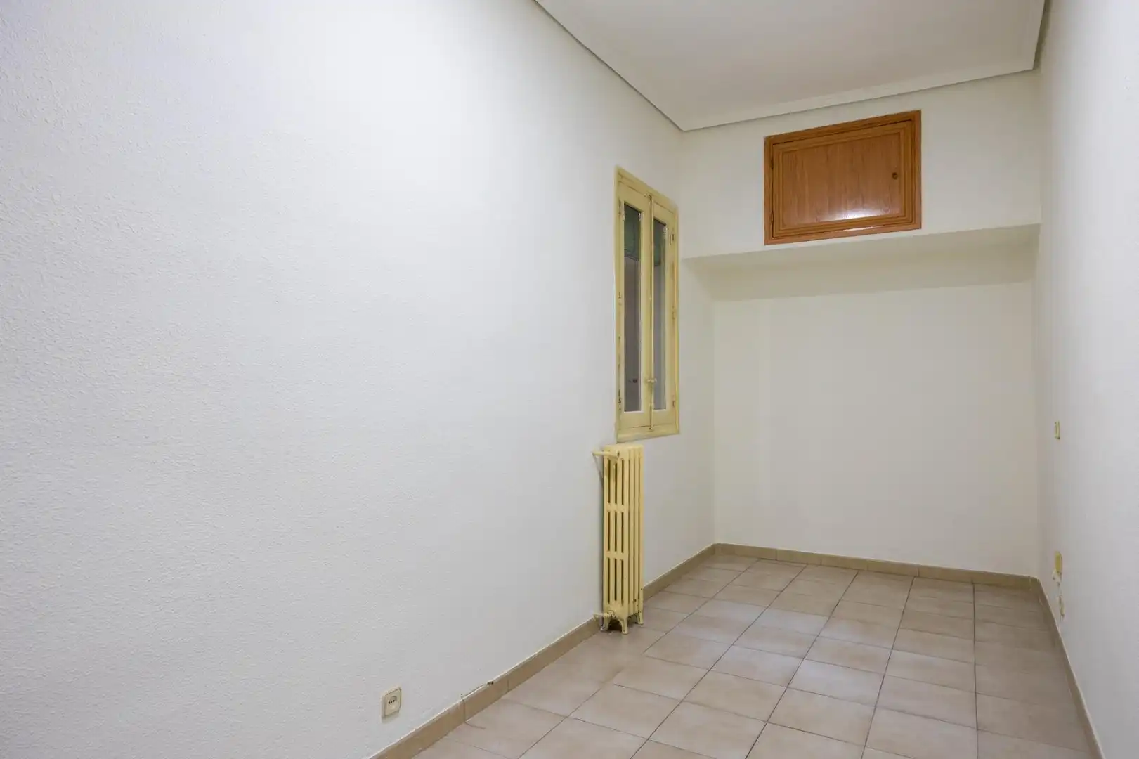 Flat for sale in Madrid  with Parquet flooring