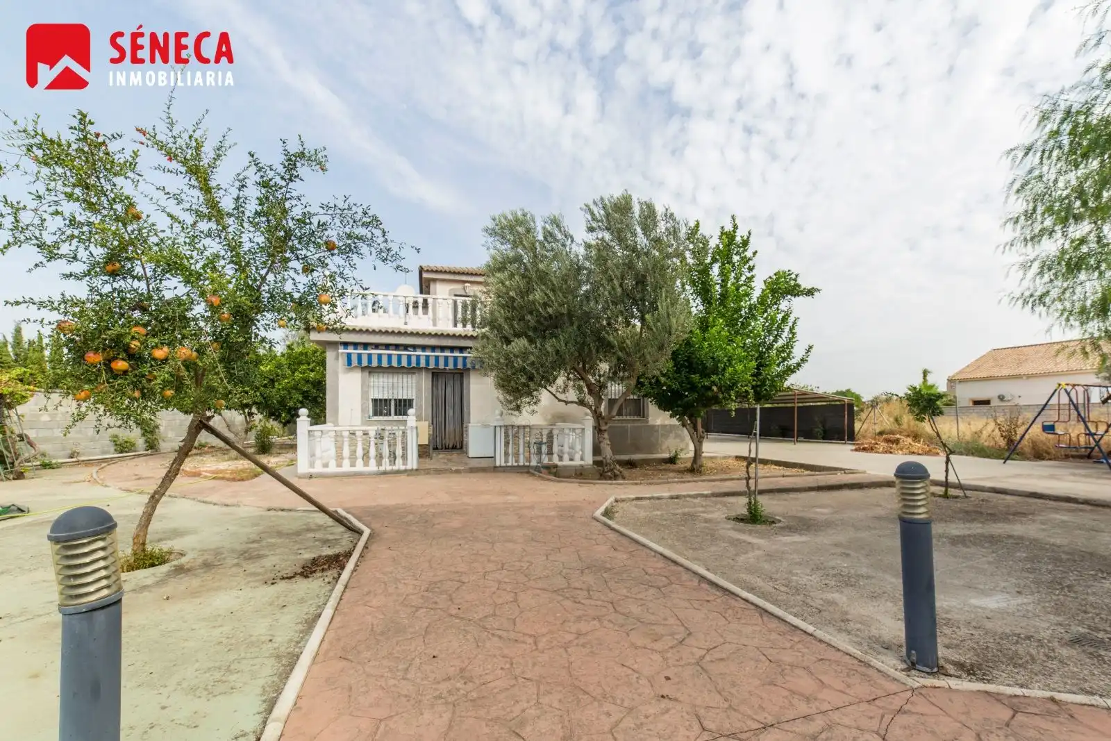Villa mit Pool zum Verkauf in LOS CIRUELOS