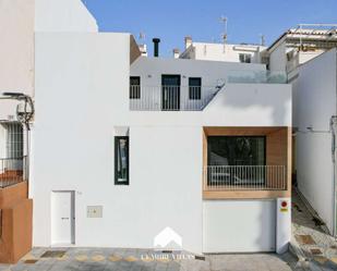 Vista exterior de Casa o xalet en venda en Almuñécar amb Terrassa, Traster i Internet
