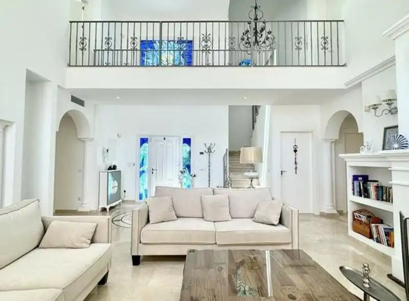 Living room of Houses for rent in Marbella  with Air Conditioner, Heating and Private garden