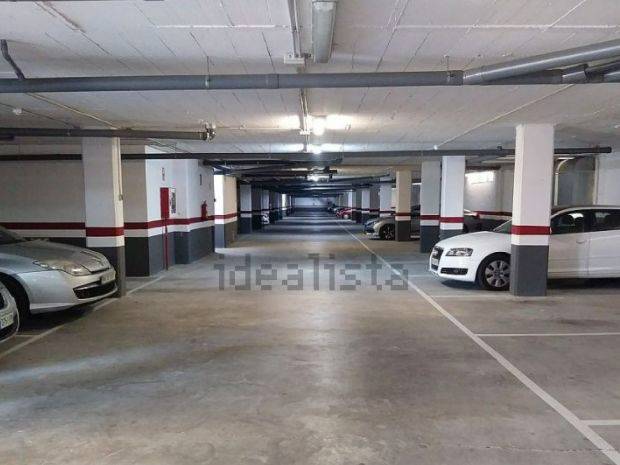 Garaje en Alquiler en Calle Casiopea, 8 en Sur - PAU 4