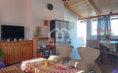 Sala d'estar de Casa o xalet en venda en Terrassa amb Aire condicionat i Terrassa