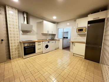 Flat with lift to rent in Calle de la Paloma