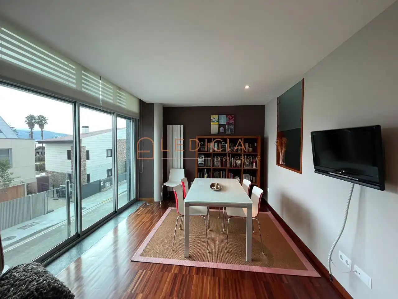 Sala d'estar de Pis de lloguer en Nigrán amb Calefacció, Parquet i Terrassa