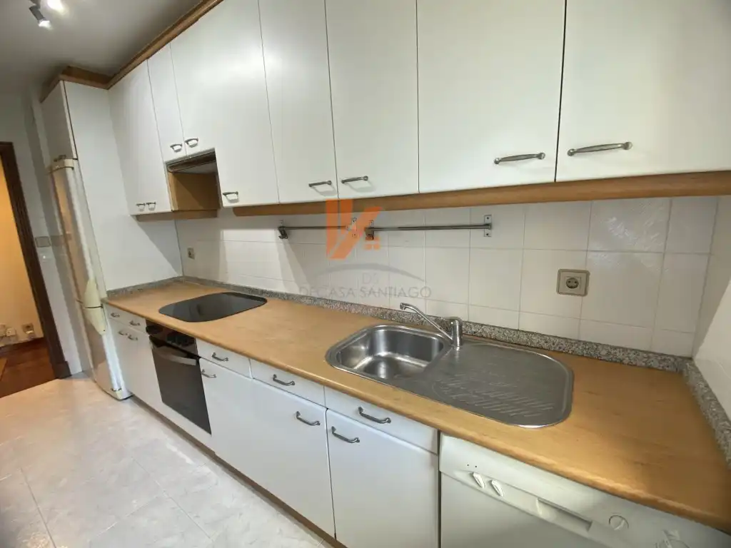 Cuina de Dúplex de lloguer en Santiago de Compostela 