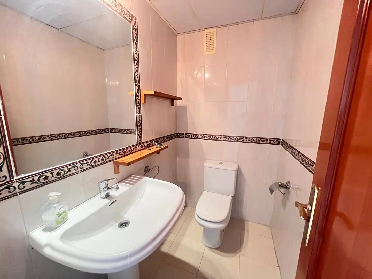 Bany de Casa adosada en venda en Marbella amb Jardí privat, Terrassa i Moblat