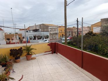 Maison avec balcon à vendre à Les Alqueries / Alquerías del Niño Perdido