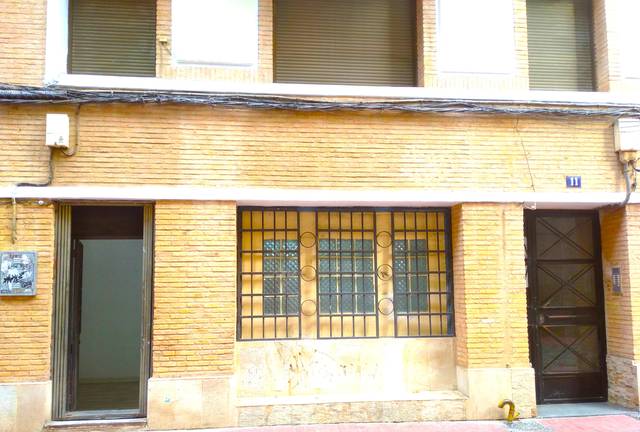 Local comercial en Alquiler en Calle de José Palafox, 11 en La Magdalena