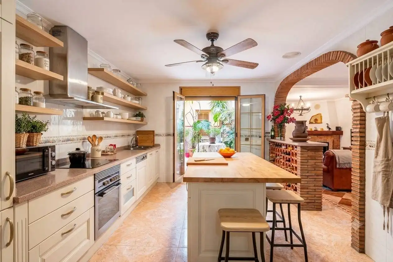 Cocina de Casa o chalet en venta en Roquetas de Mar con Aire acondicionado, Calefacción y Terraza