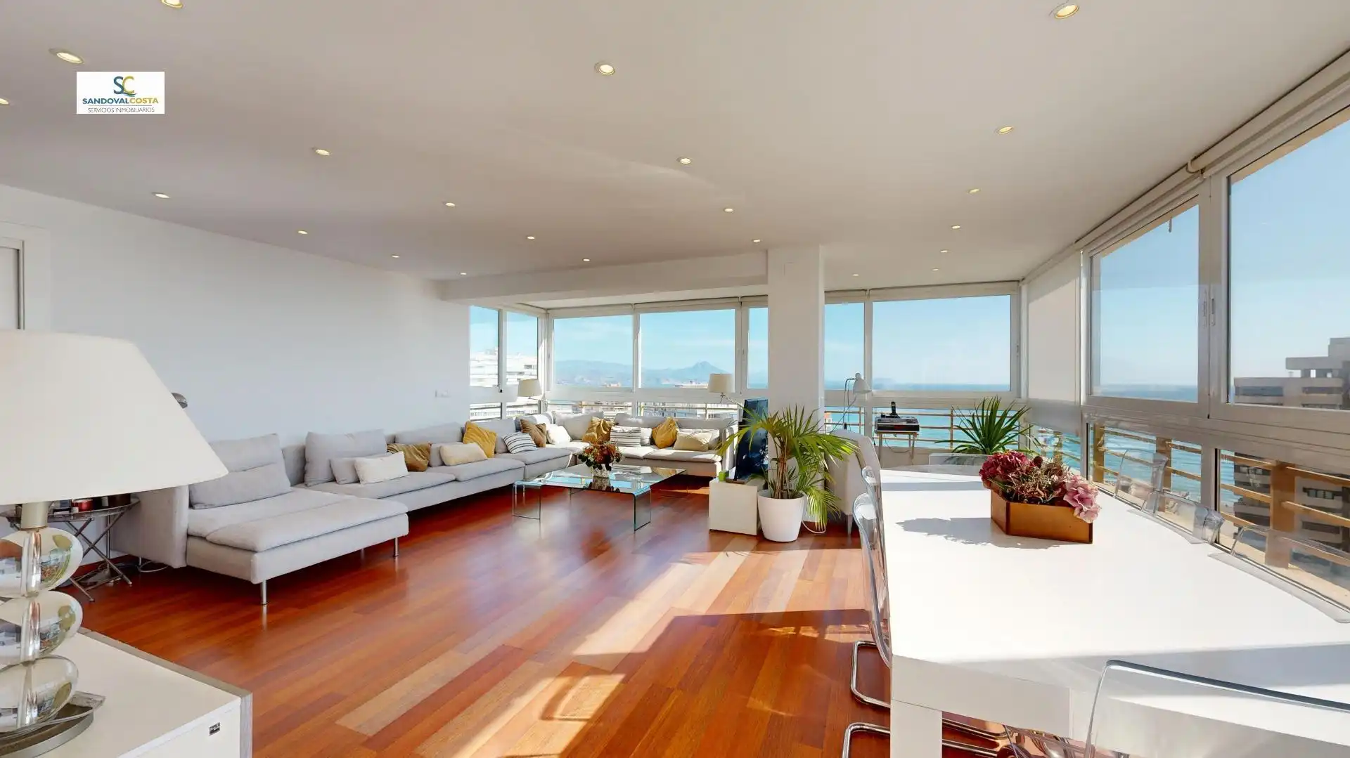 Wohnzimmer von Wohnung zum Verkauf in Alicante / Alacant mit Klimaanlage und Gemeinschaftspool