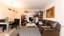 Sala d'estar de Casa o xalet en venda en Terrassa amb Aire condicionat, Calefacció i Terrassa