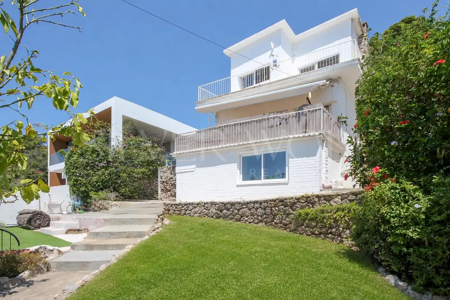 Vista exterior de Casa o chalet en venta en Castelldefels con Calefacción, Jardín privado y Terraza