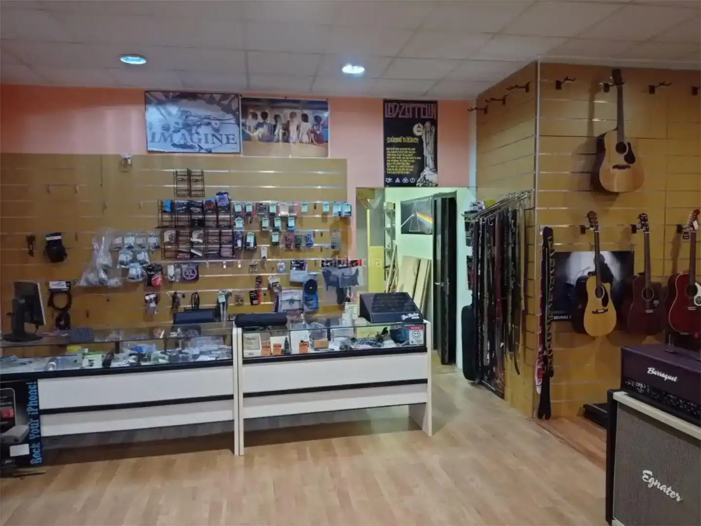 Commercial properties for rent in Alberic  with Parquet flooring