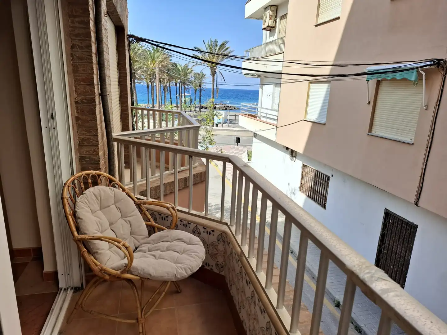 Terrasse von Wohnung zum Verkauf in Torrenueva Costa mit Klimaanlage, Terrasse und Möbliert