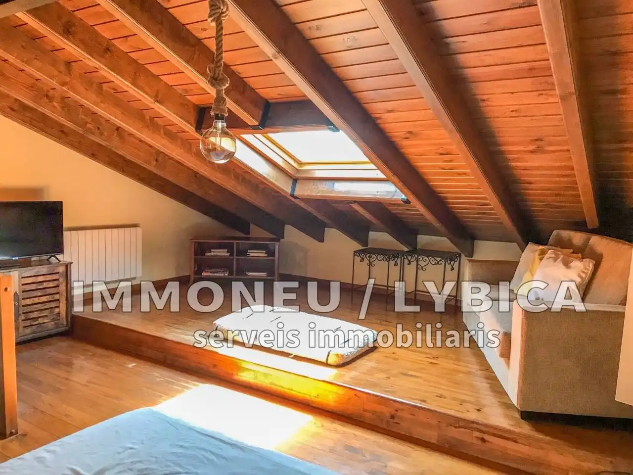 Sala de estar de Casa o chalet en venta en Bellver de Cerdanya con Calefacción, Parquet y Terraza