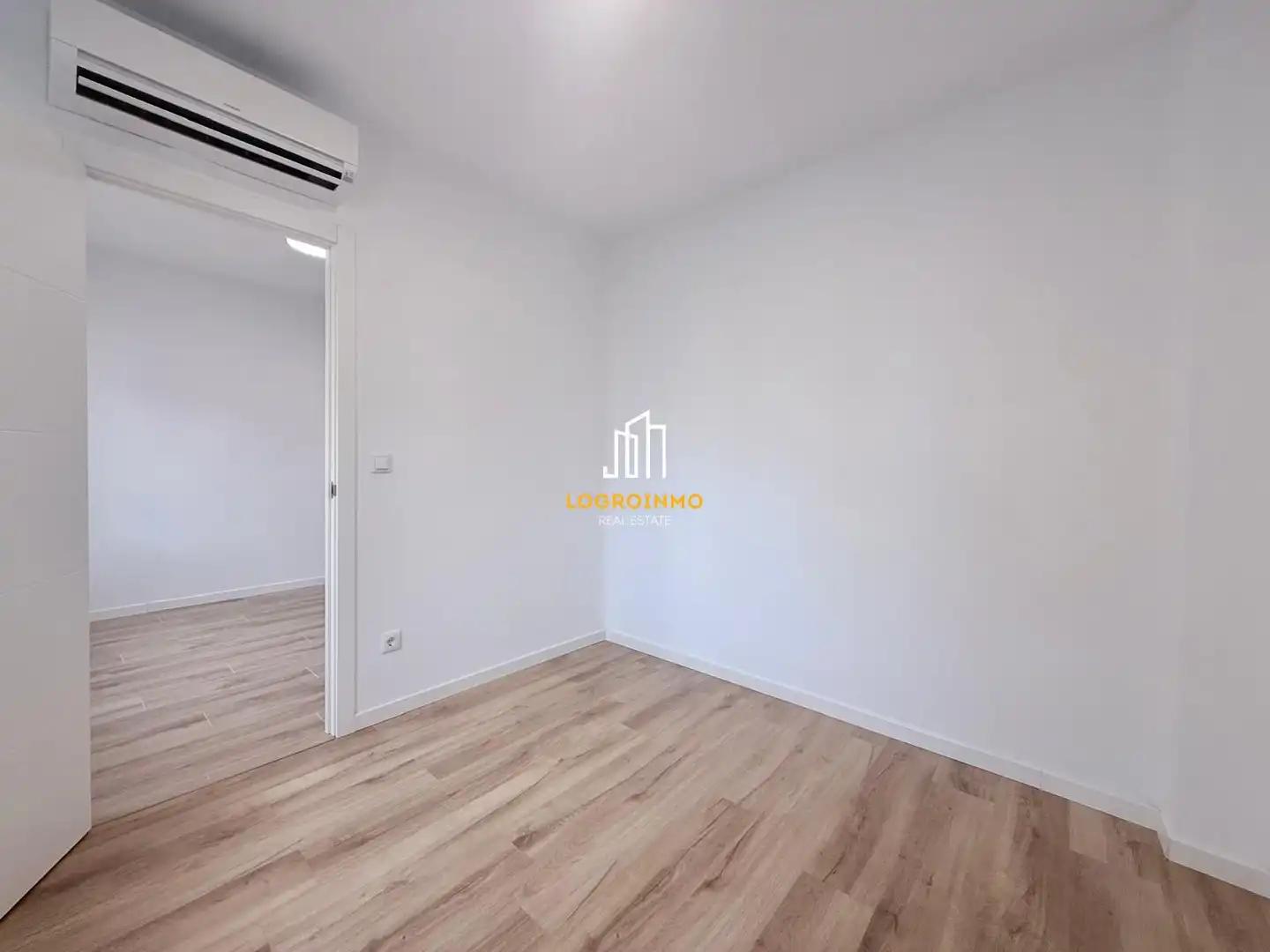 Habitación de Piso en venta en  Logroño con Aire acondicionado, Calefacción y Parquet