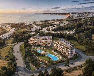 Vista exterior de Pis en venda en Mijas amb Aire condicionat, Terrassa i Piscina