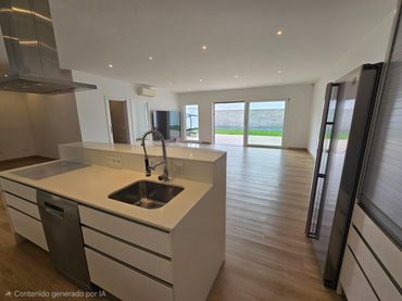 Casa con balcón en venta en Nord