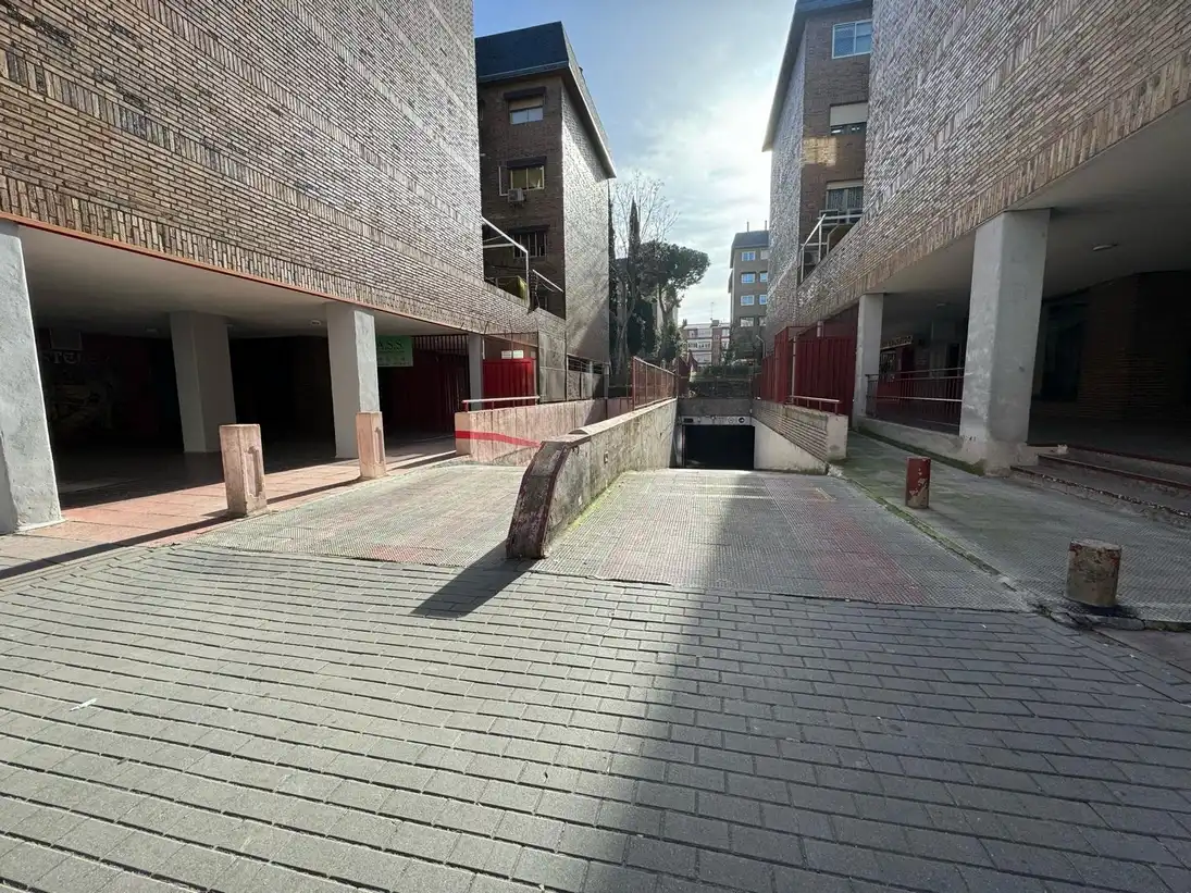 Einzelparkplatz mit Aufzug zum Verkauf in Calle de Boltaña, imagen 11
