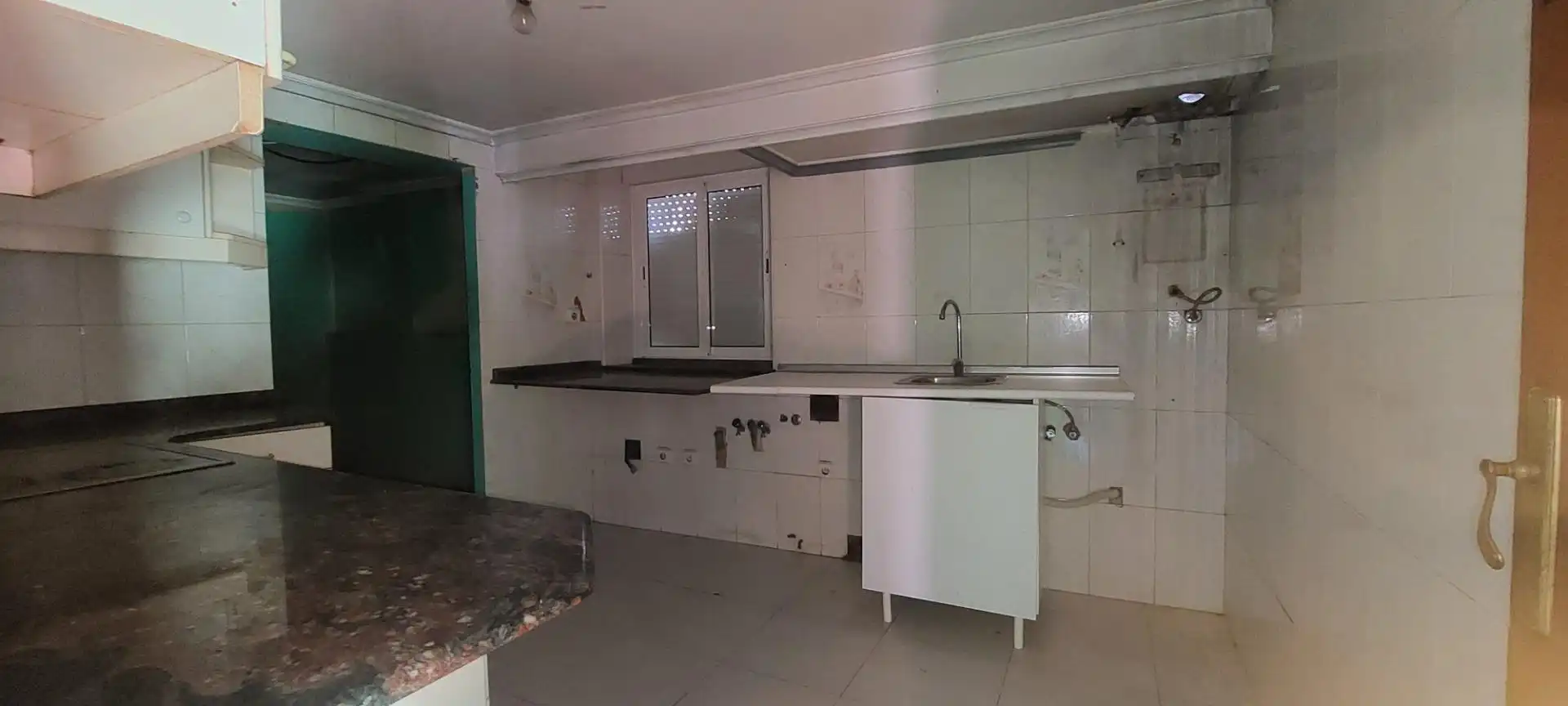 Cuina de Casa o xalet en venda en Torrelavega 