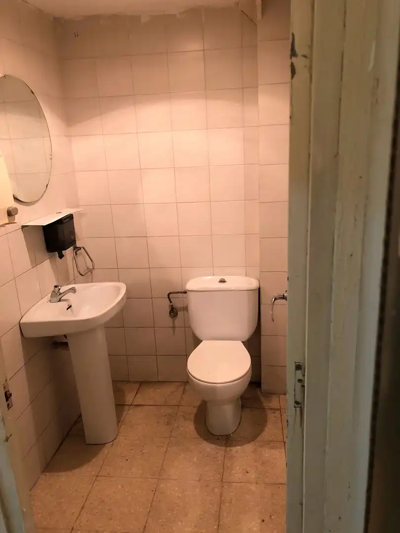 Gewerbefläche zum Verkauf in Carrer del Doctor Martí Julià 27B, imagen 2