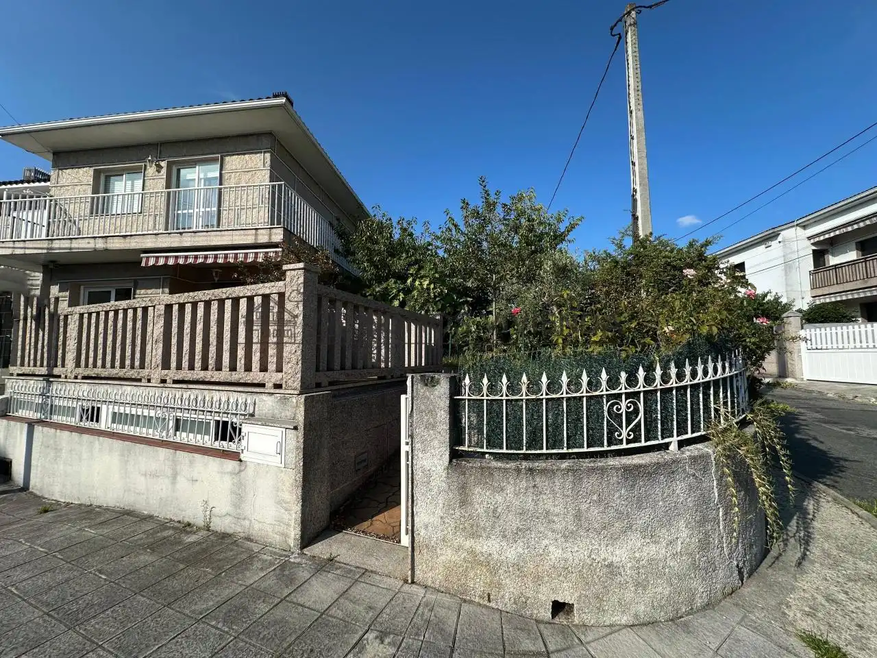 Vista exterior de Casa o chalet en venta en San Cibrao das Viñas con Calefacción, Jardín privado y Terraza
