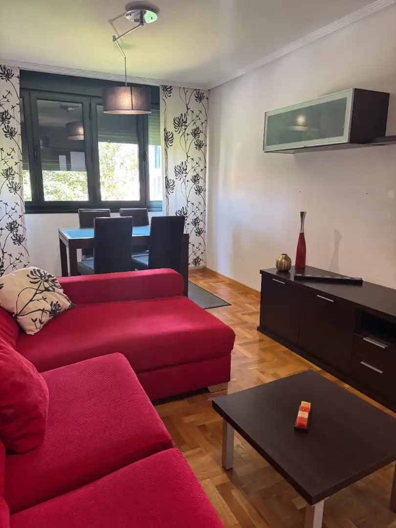 Sala de estar de Piso en venta en Avilés con Calefacción, Parquet y Terraza