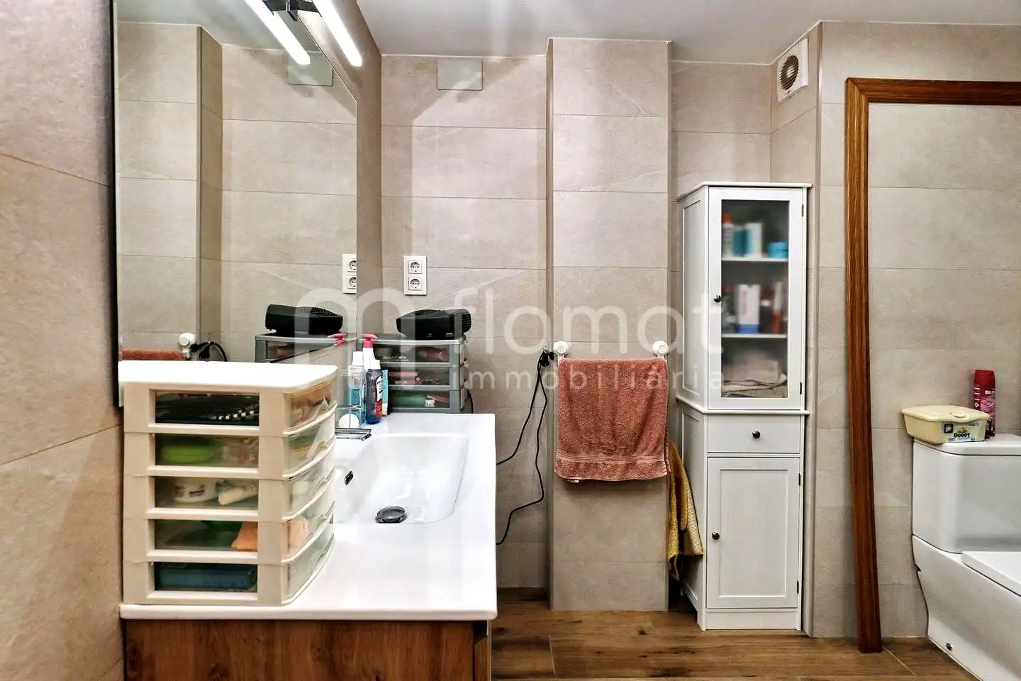 Baño de Piso en venta en Sabadell con Aire acondicionado