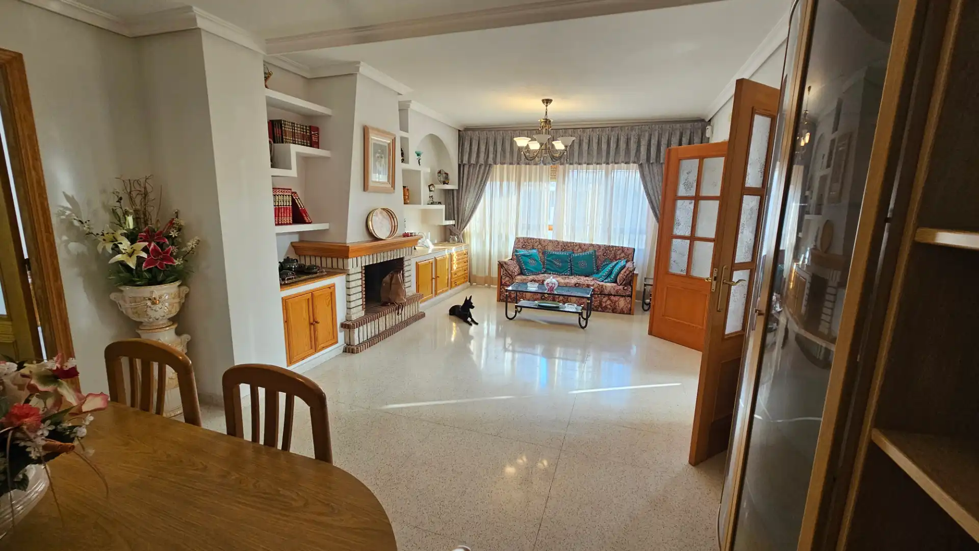 Sala d'estar de Casa adosada de lloguer en El Campello amb Terrassa, Traster i Moblat
