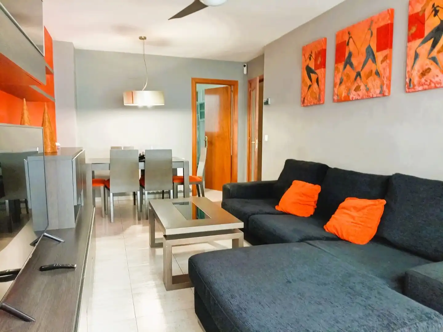 Living room of Flat for sale in Figueres  with Heating, Terrace and Furnished