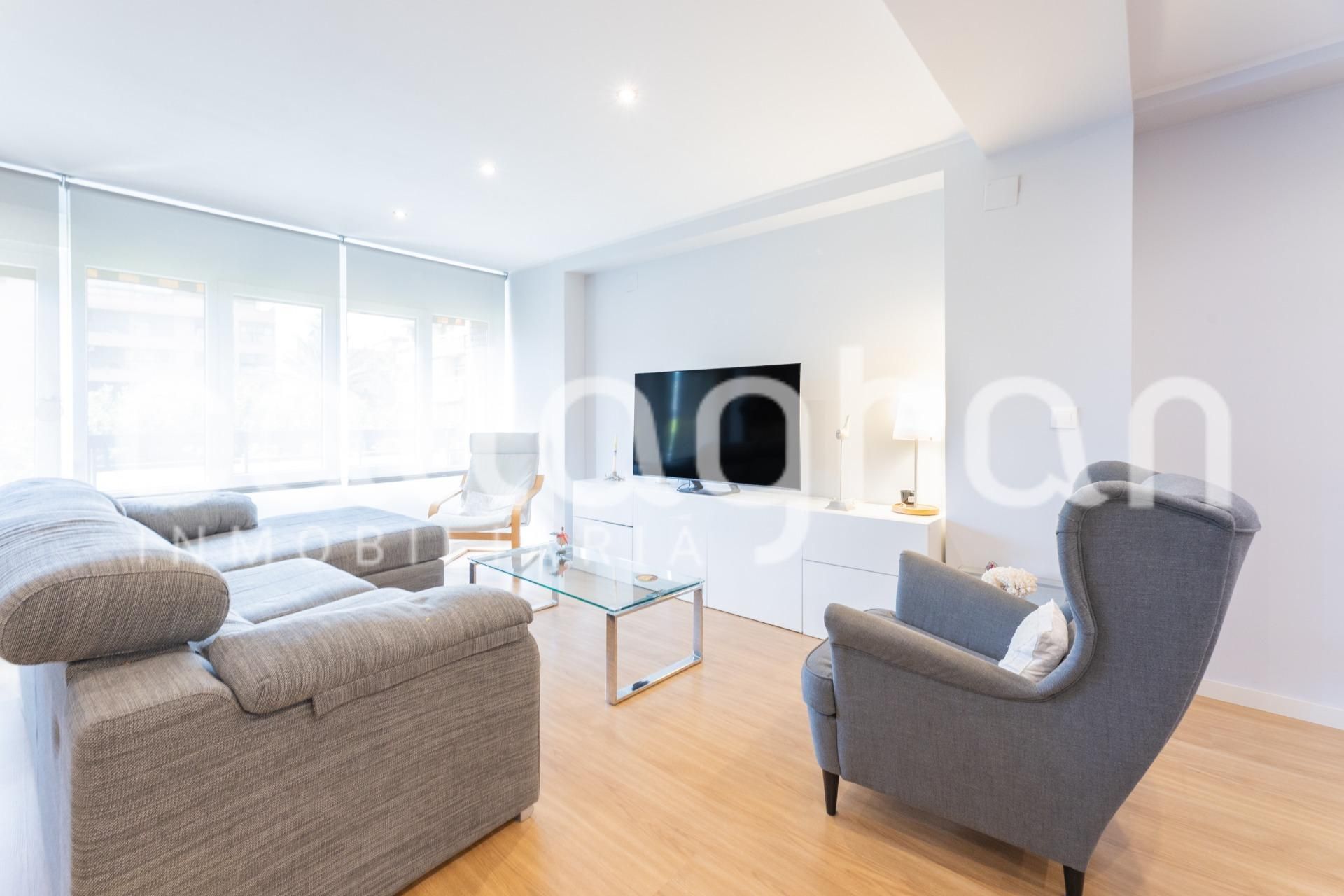 Sala de estar de Piso en venta en  Valencia Capital con Parquet y Balcón