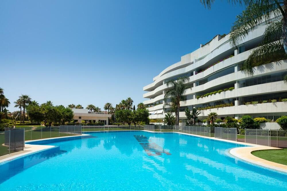 Piscina de Apartamento de alquiler en Marbella con Aire acondicionado, Terraza y Piscina