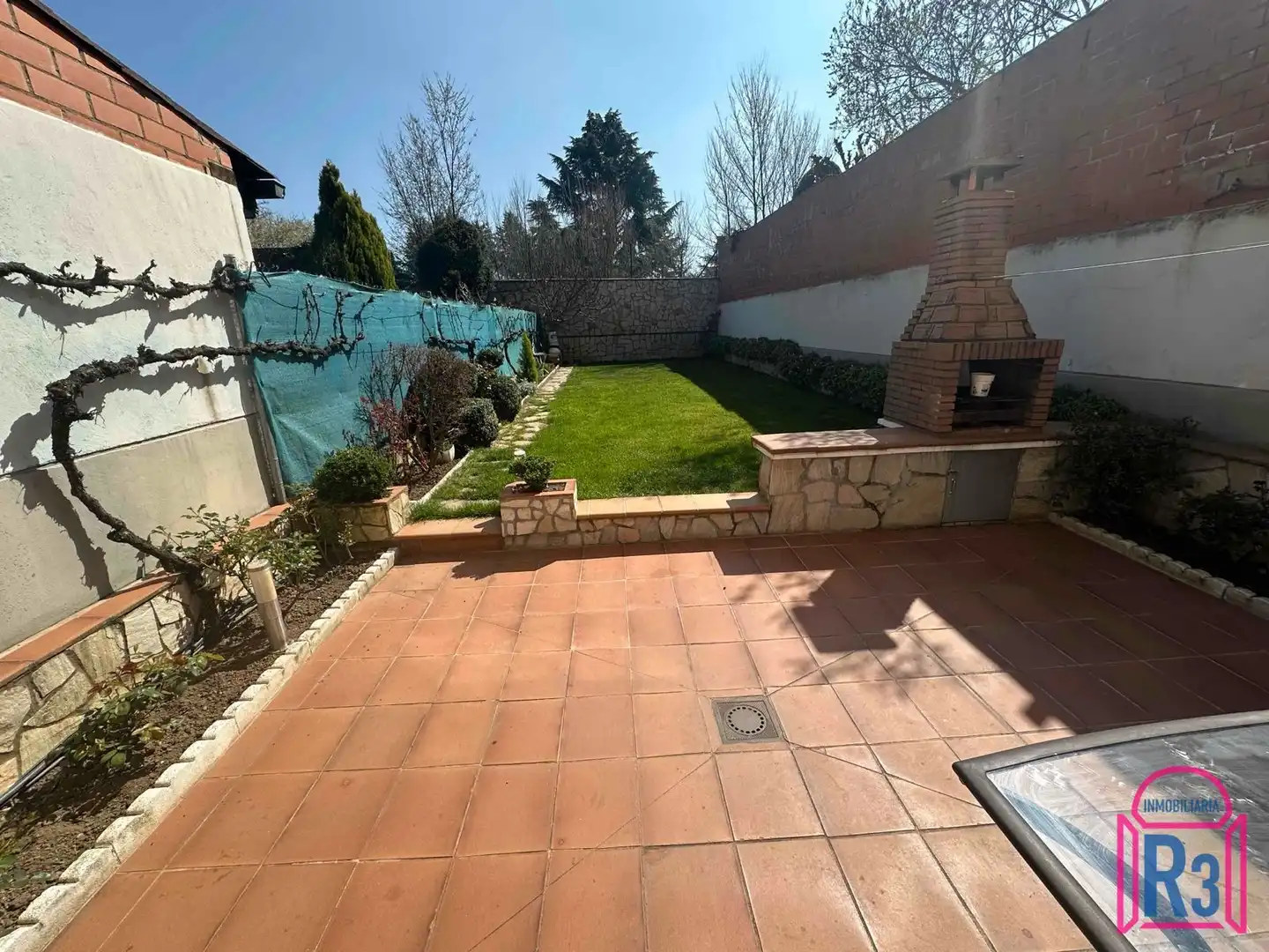 Jardí de Casa adosada en venda en San Andrés del Rabanedo amb Calefacció, Jardí privat i Traster