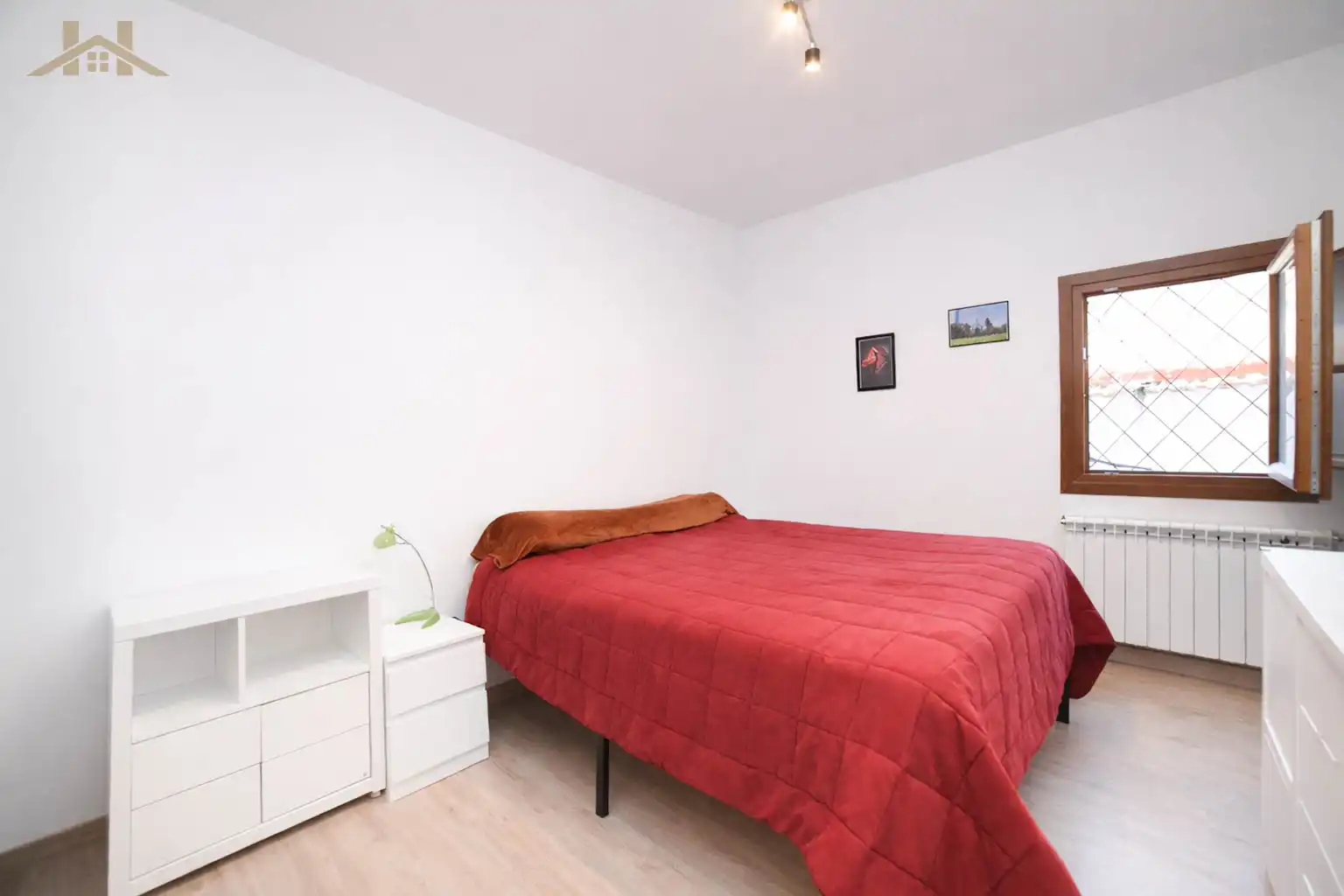 Dormitori de Casa o xalet en venda en Collado Mediano amb Calefacció, Terrassa i Traster