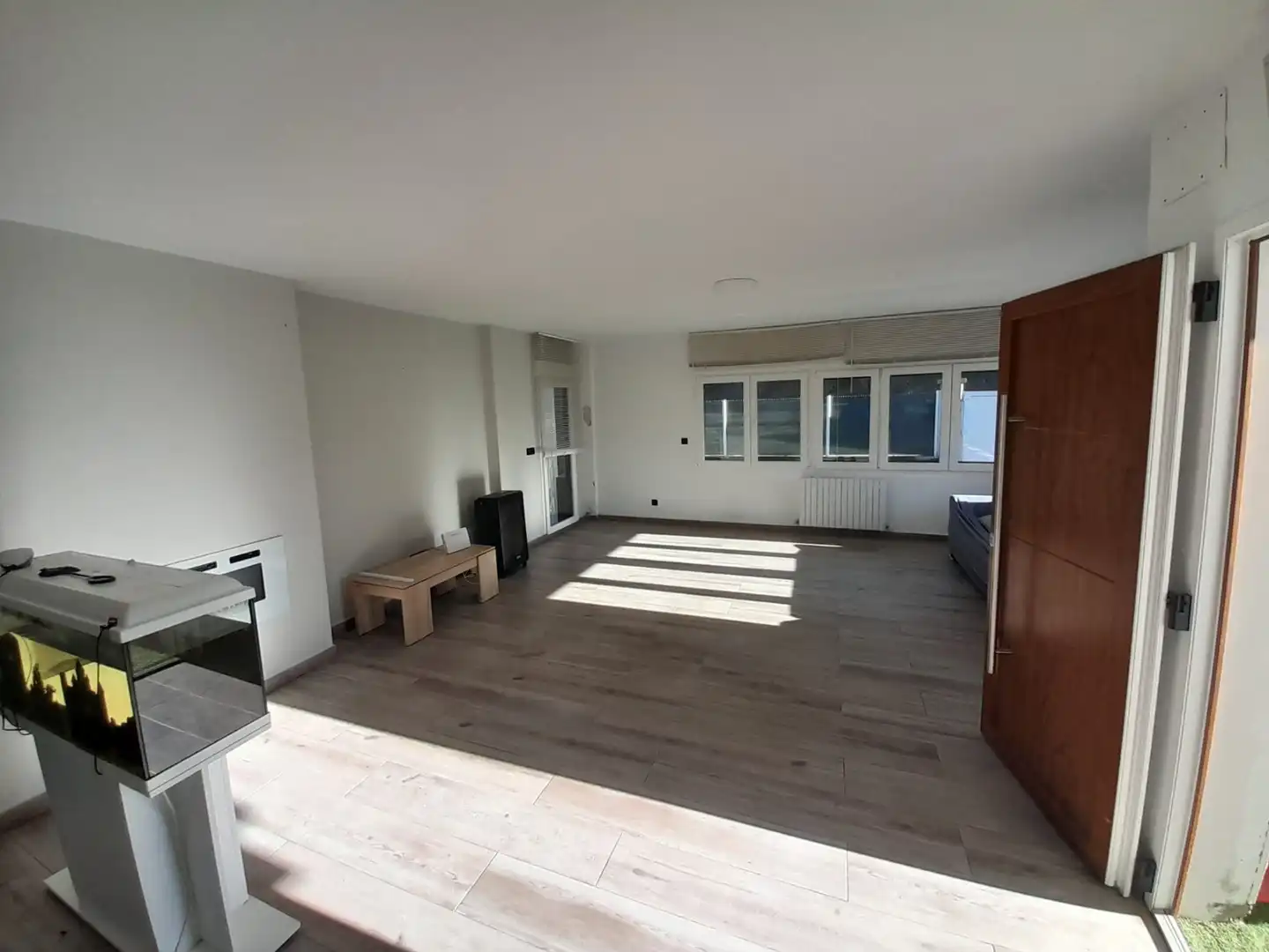 Sala d'estar de Casa o xalet en venda en Mieres (Asturias) amb Calefacció, Jardí privat i Parquet