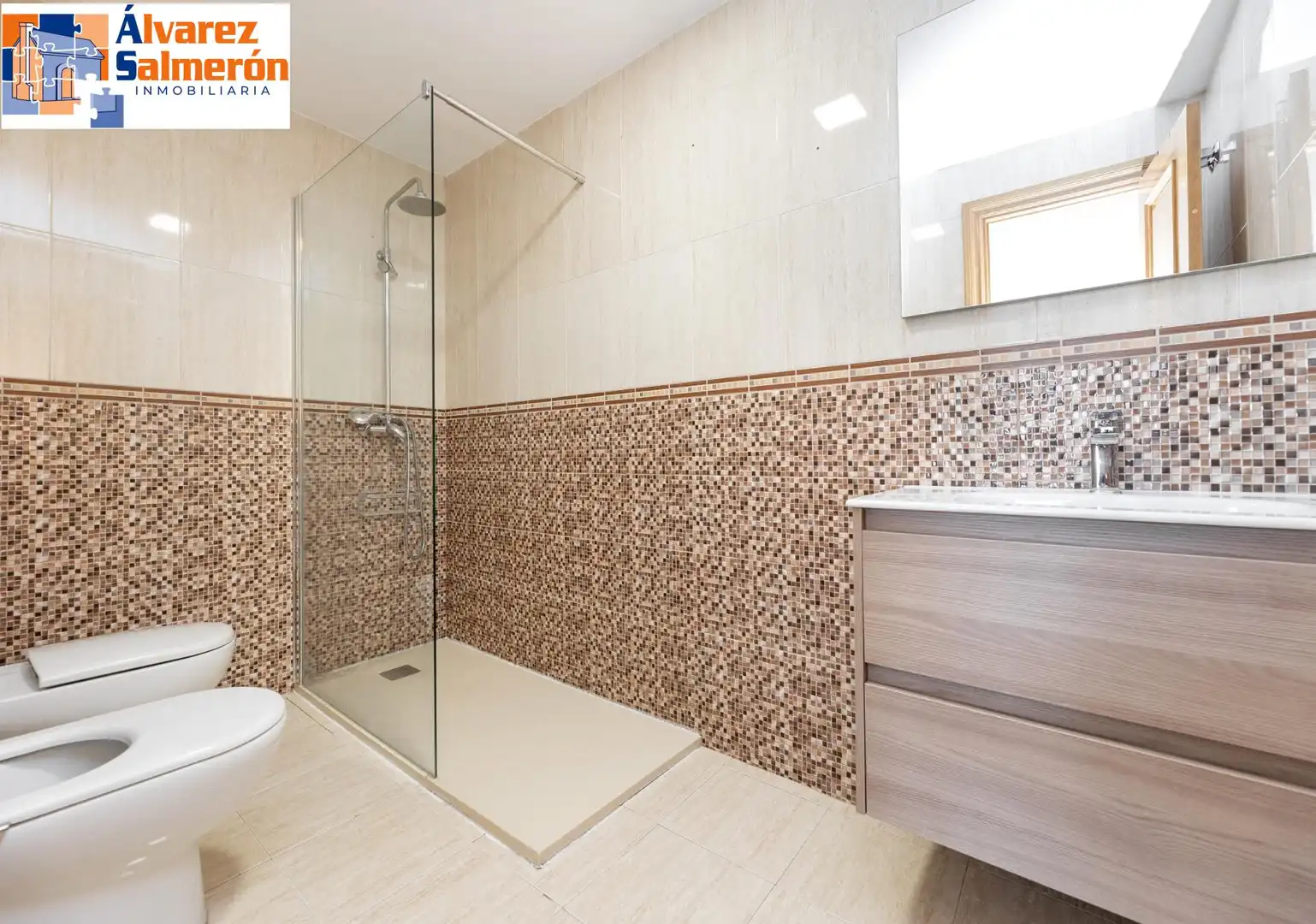 Bathroom of Detached homes for sale in Granada  with Air Conditioner, Heating and Community pool