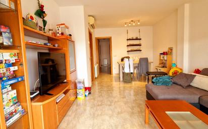 Living room of Flat for sale in El Vendrell  with Air Conditioner, Heating and Terrace