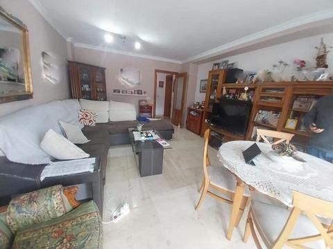 Sala d'estar de Pis en venda en Estepona amb Terrassa