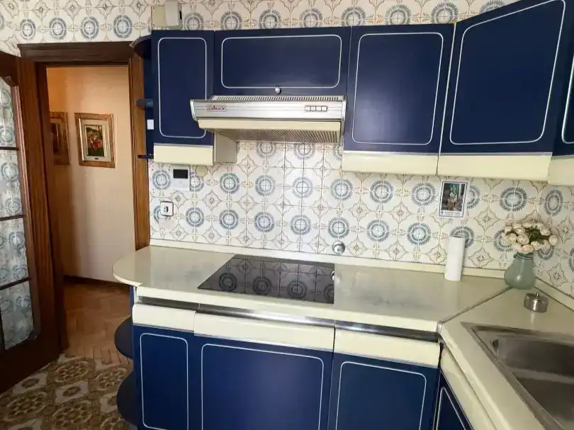 Cuina de Pis en venda en León Capital  amb Parquet i Moblat