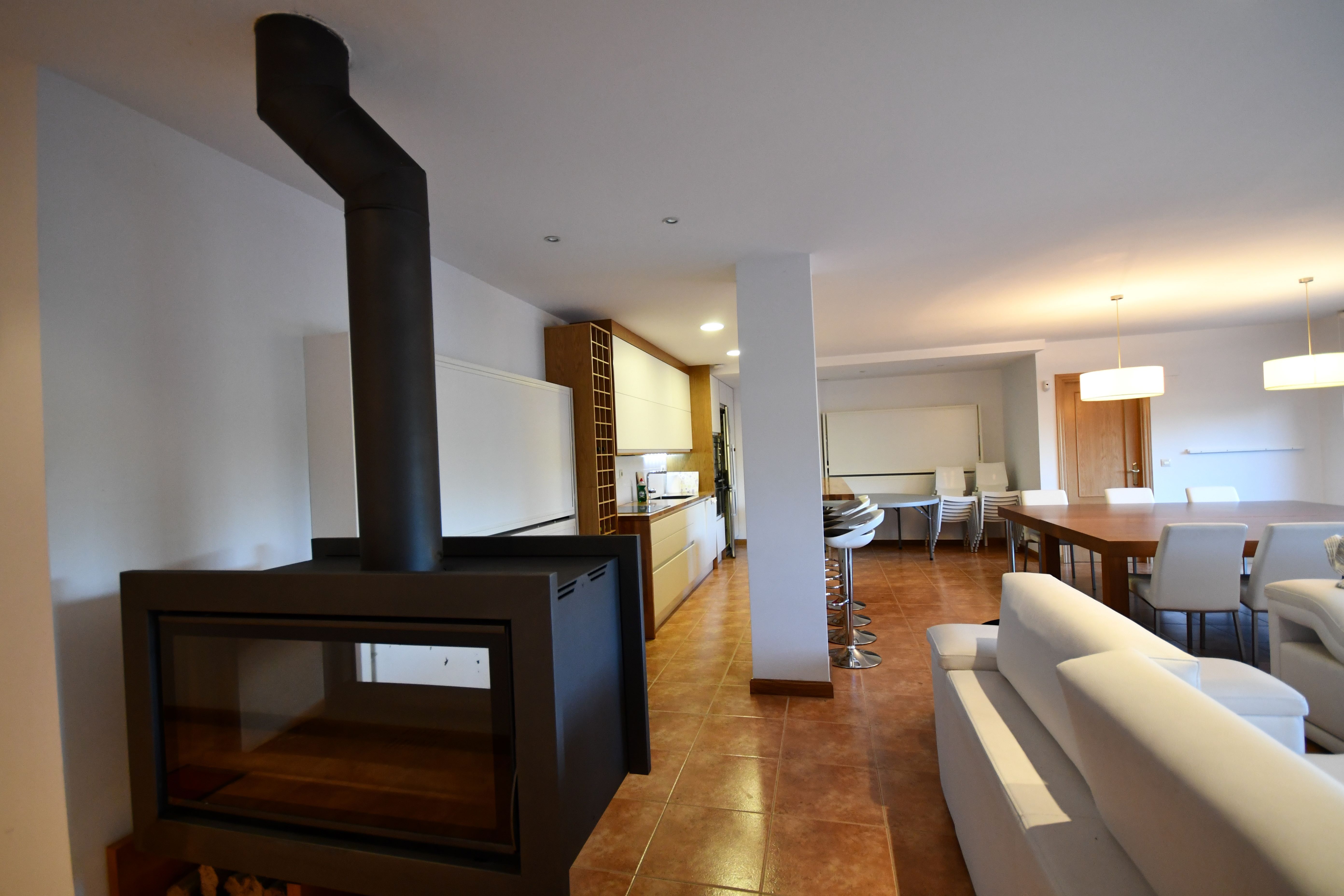 Sala d'estar de Apartament en venda en Lardero amb Aire condicionat, Terrassa i Moblat