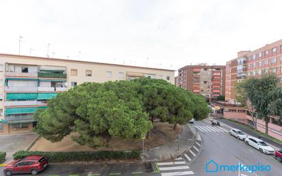 Vista exterior de Pis en venda en Viladecans amb Balcó