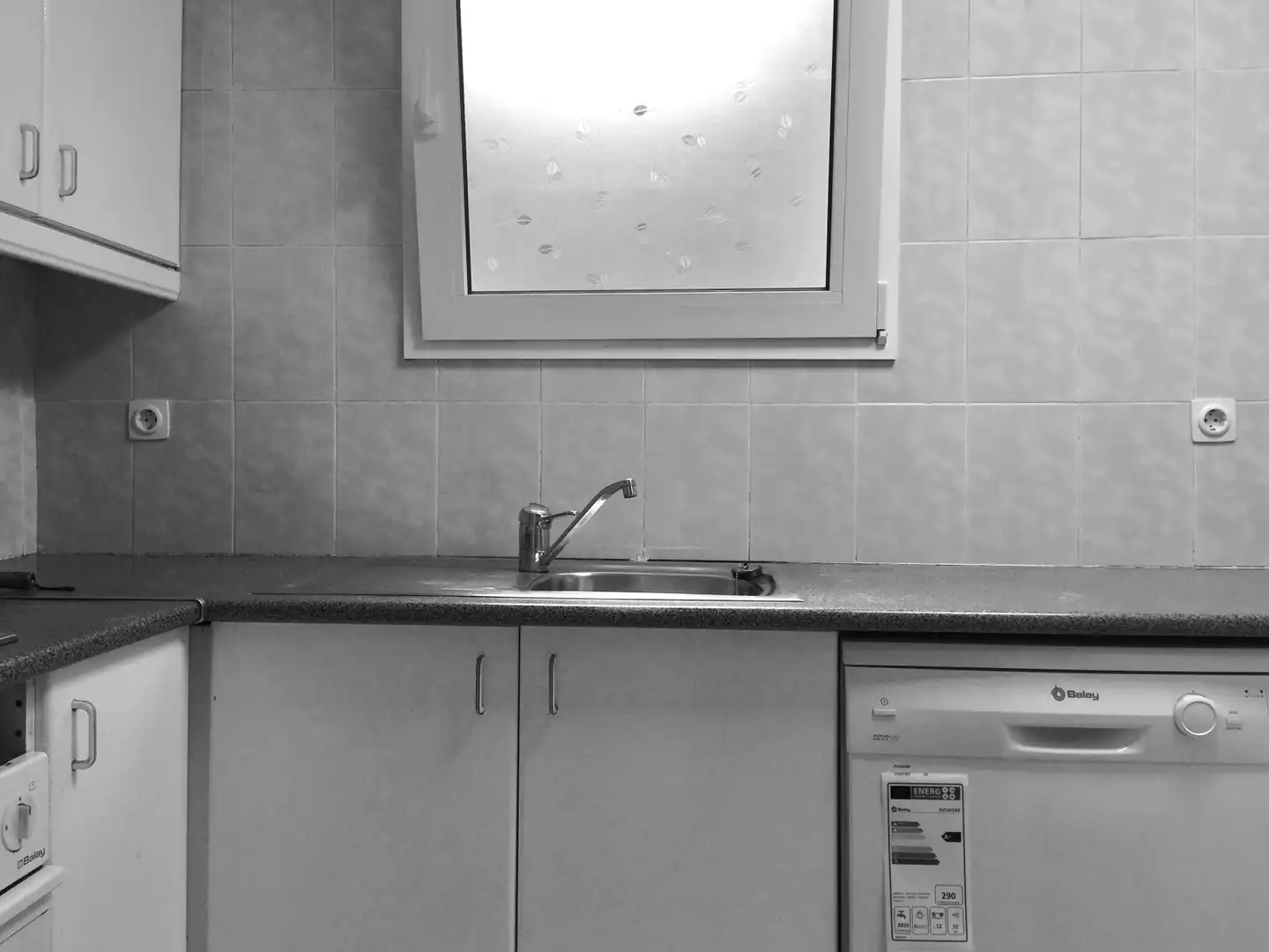 Cuina de Apartament de lloguer en Girona amb Calefacció, Moblat i TV